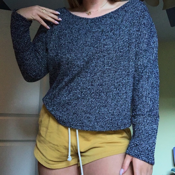 super sweet O’Neill knit - Picture 2 of 2